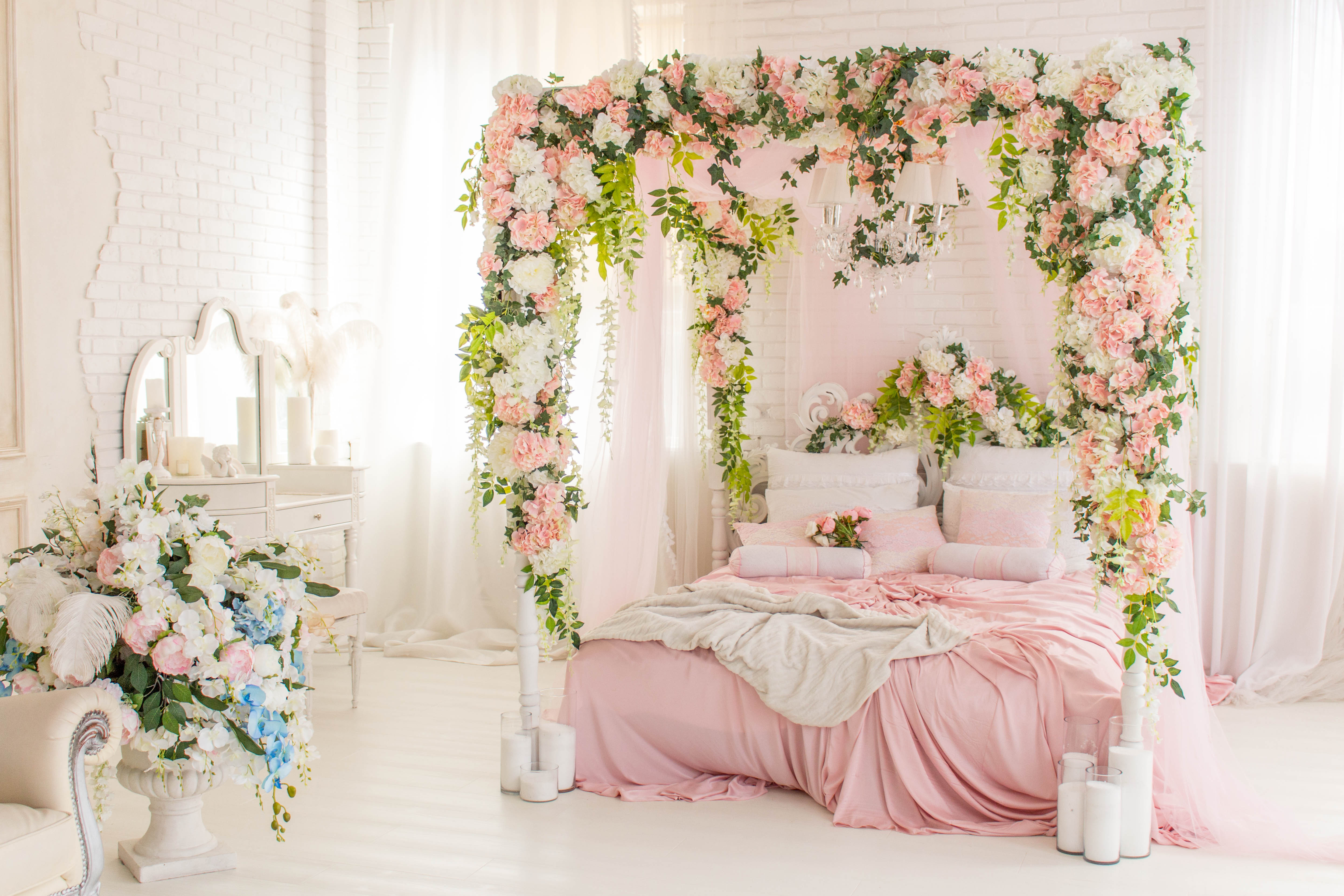 Blooming Beauties: Flower Bedroom Decorating Ideas