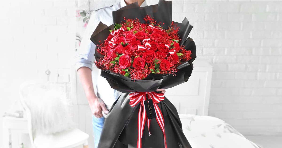 Red Roses Bouquet